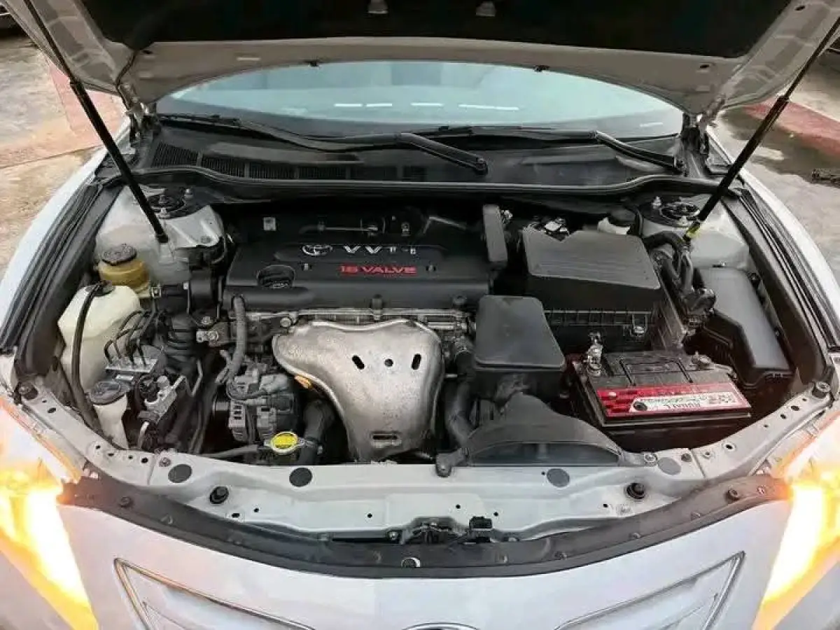 Toyota Camry xle - Image 8