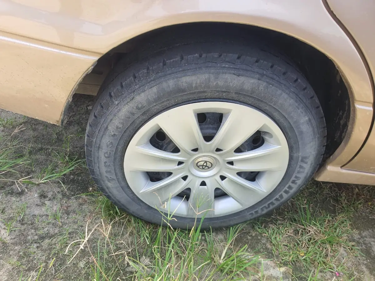 Toyota Camry 2000 brown - Image 5