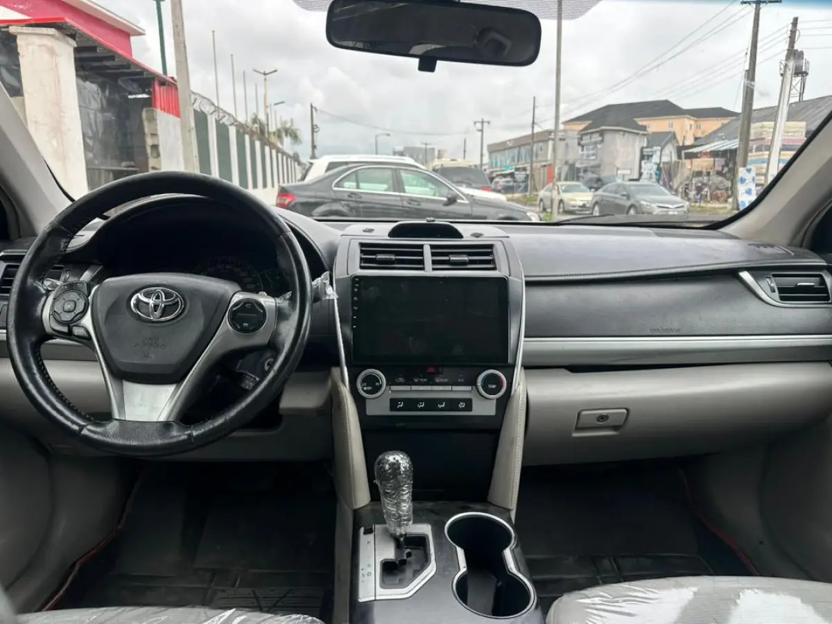 Toyota Camry 2014 - Image 3