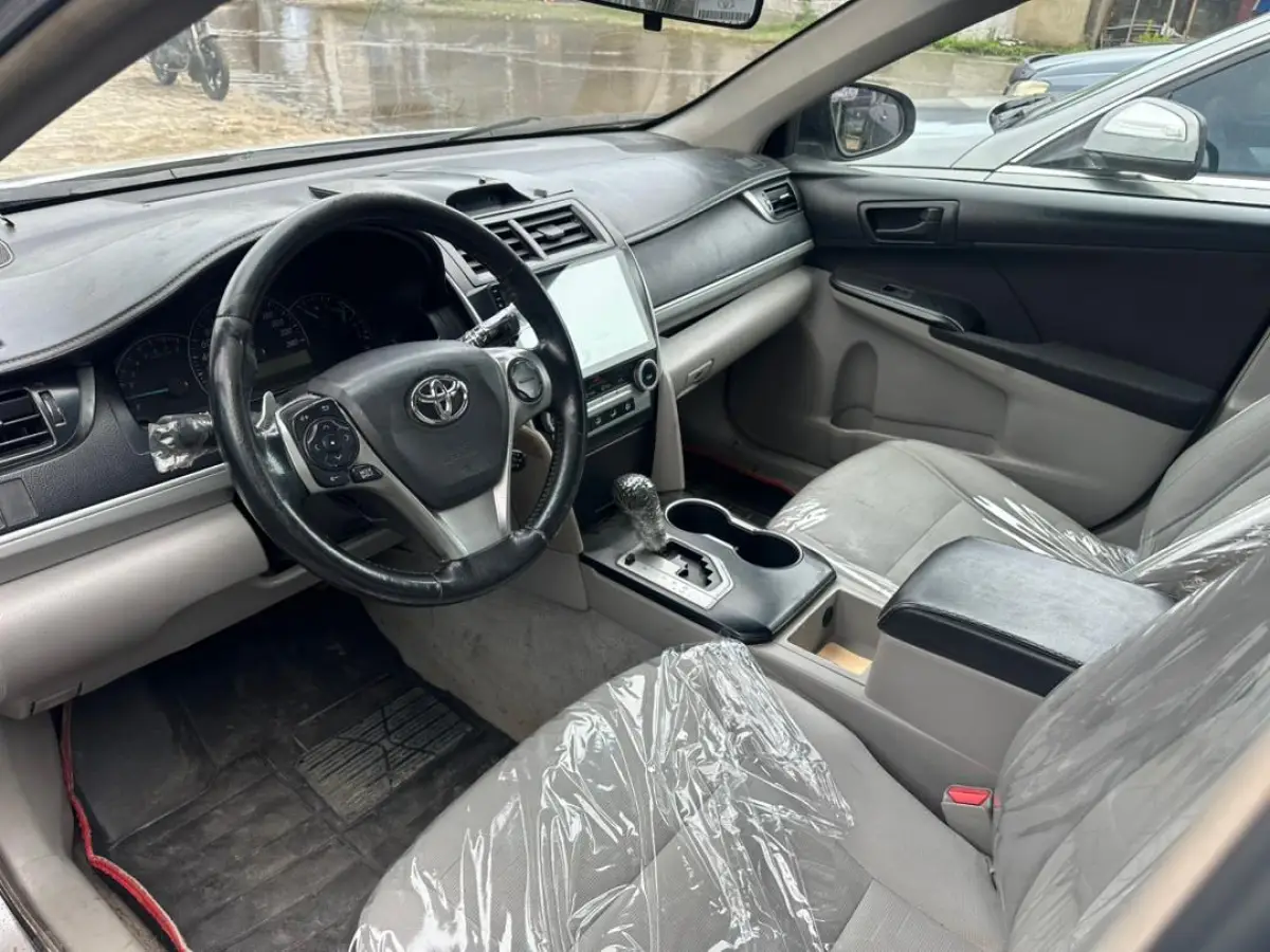 Toyota Camry 2014 - Image 6