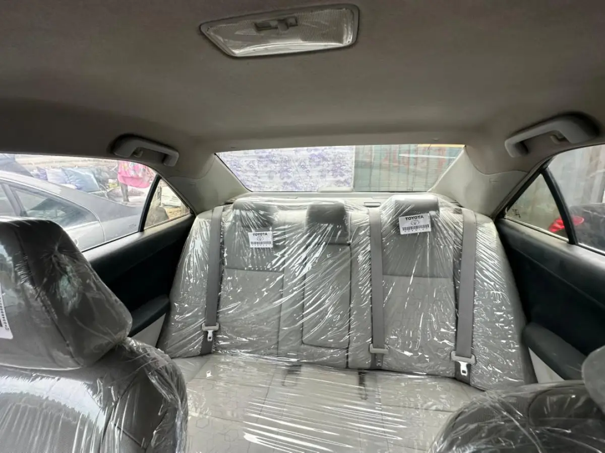 Toyota Camry 2014 - Image 7