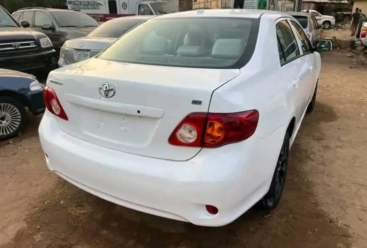 Foreign used Toyota Corolla 2009 - Image 4