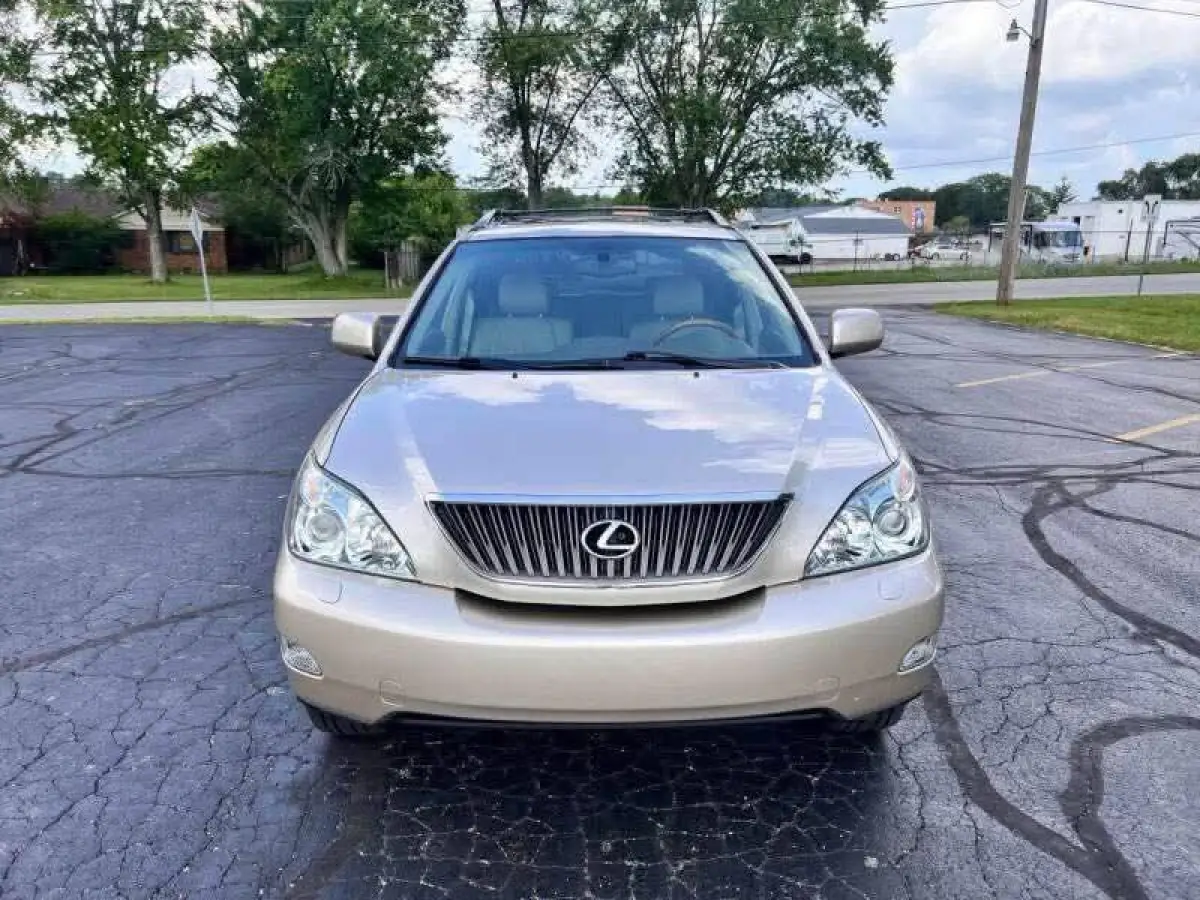 Foreign used Lexus Rx 330 - Image 1