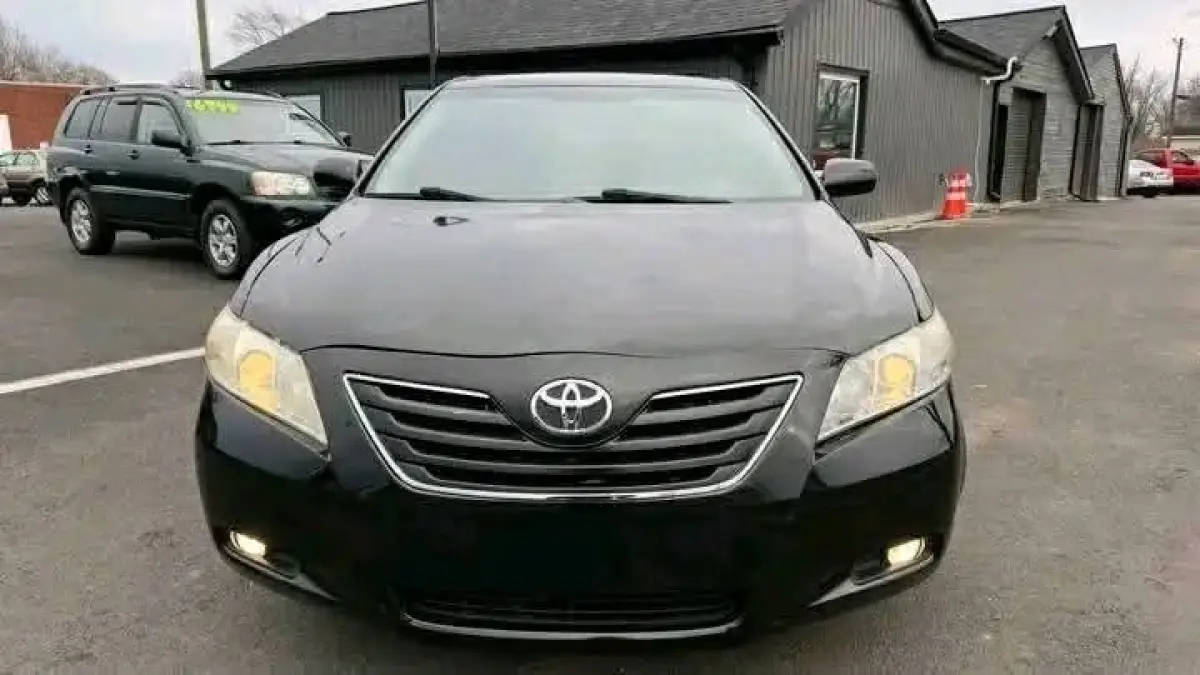 2011 Toyota Camry - Image 1