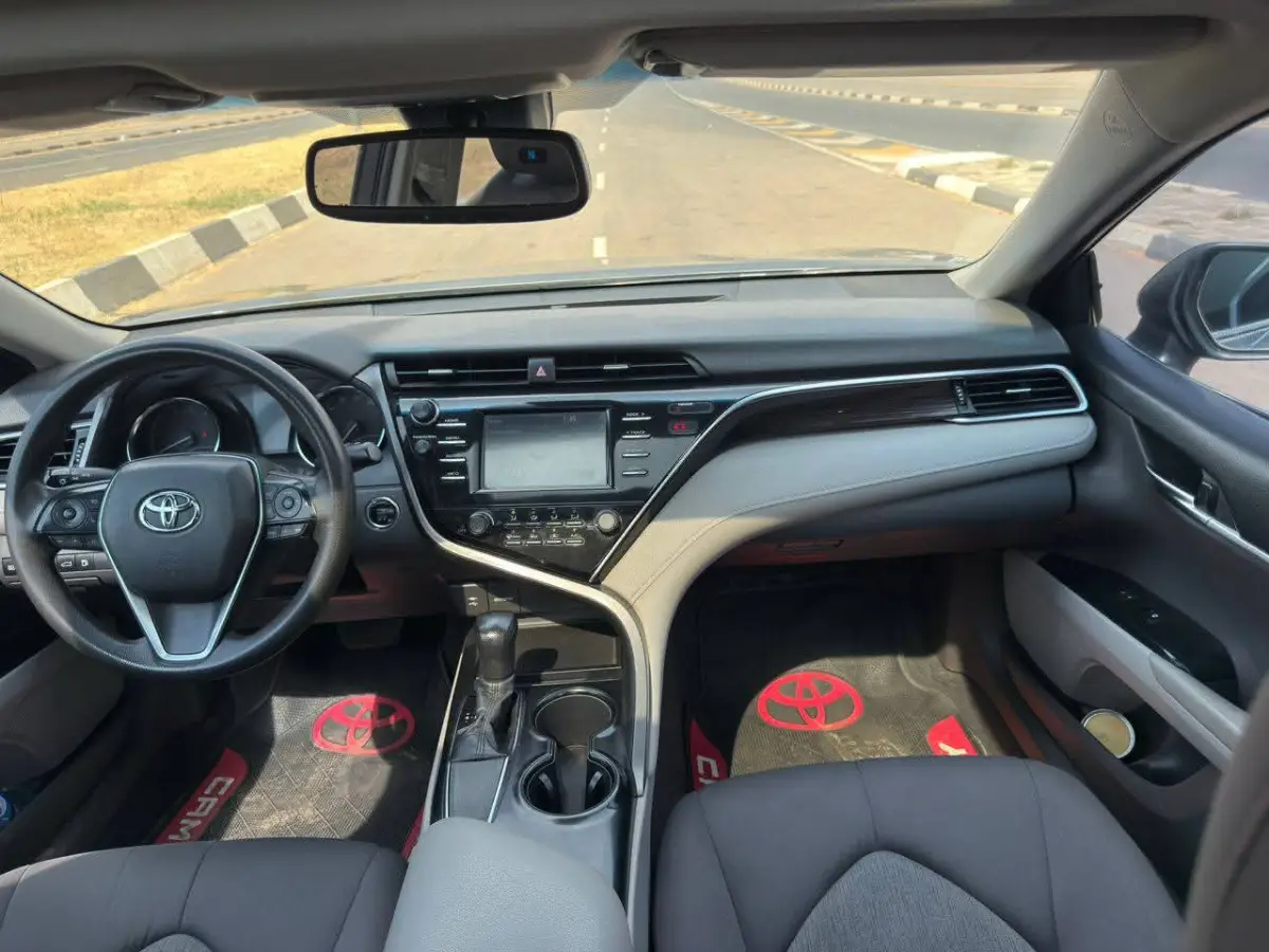 Toyota Camry 2019 - Image 6