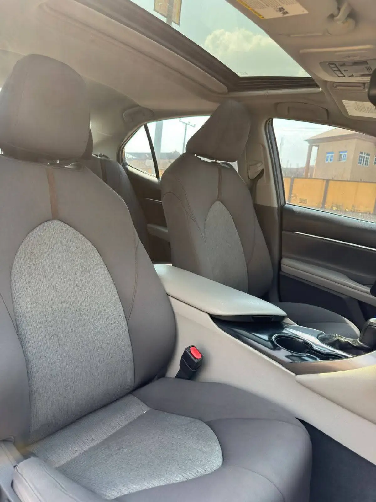 Toyota Camry 2019 - Image 9