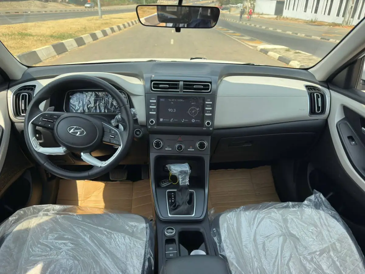Foreign used Hyundai Creta - Image 3