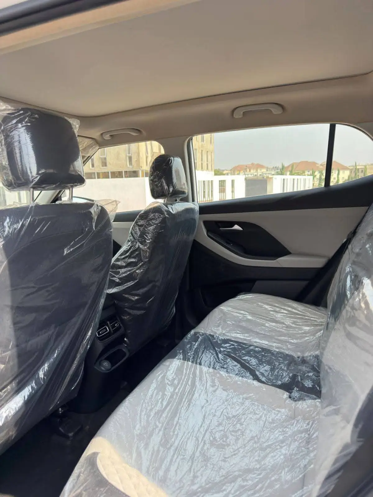 Foreign used Hyundai Creta - Image 4