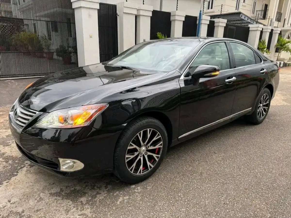 Lexus ES 350 Foreign Used - Image 3