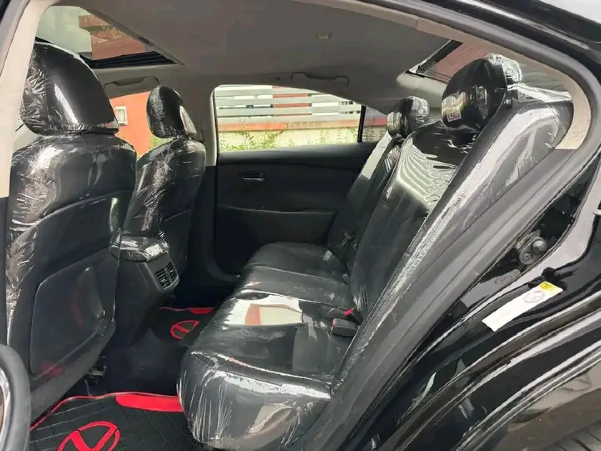 Lexus ES 350 Foreign Used - Image 4