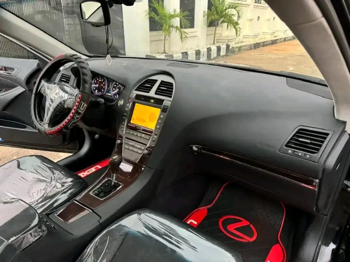 Lexus ES 350 Foreign Used - Image 8