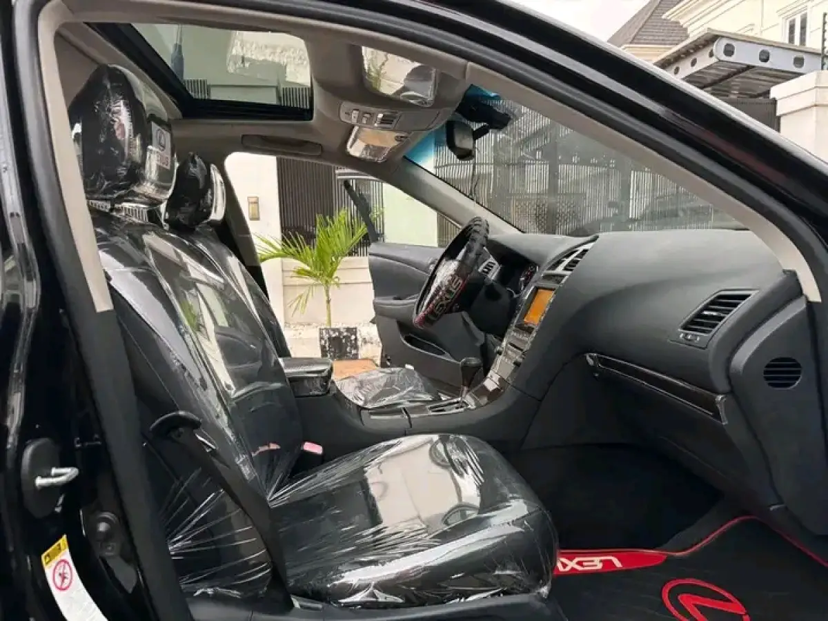 Lexus ES 350 Foreign Used - Image 9