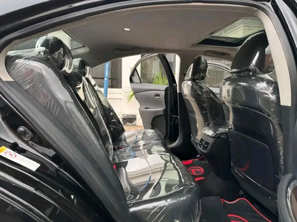 Lexus ES 350 Foreign Used - Image 10