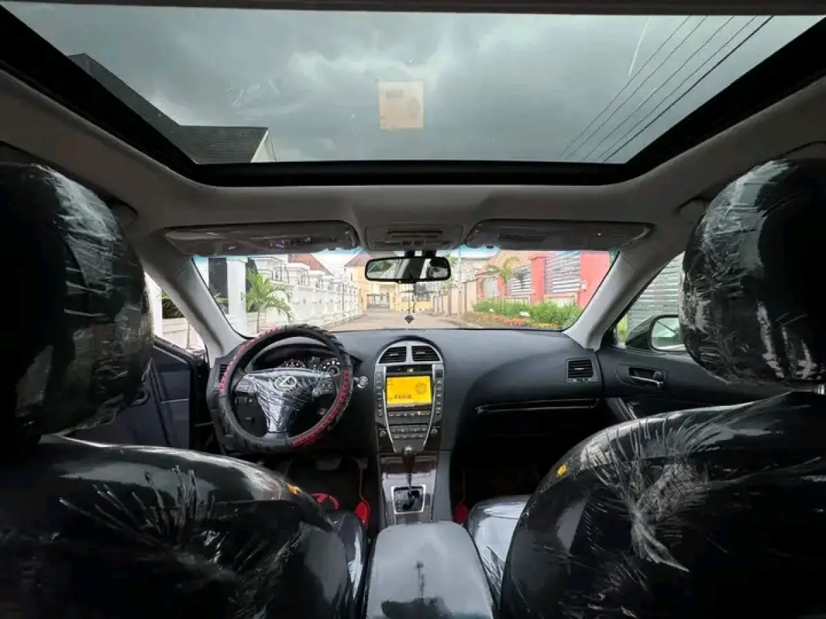 Lexus ES 350 Foreign Used - Image 12