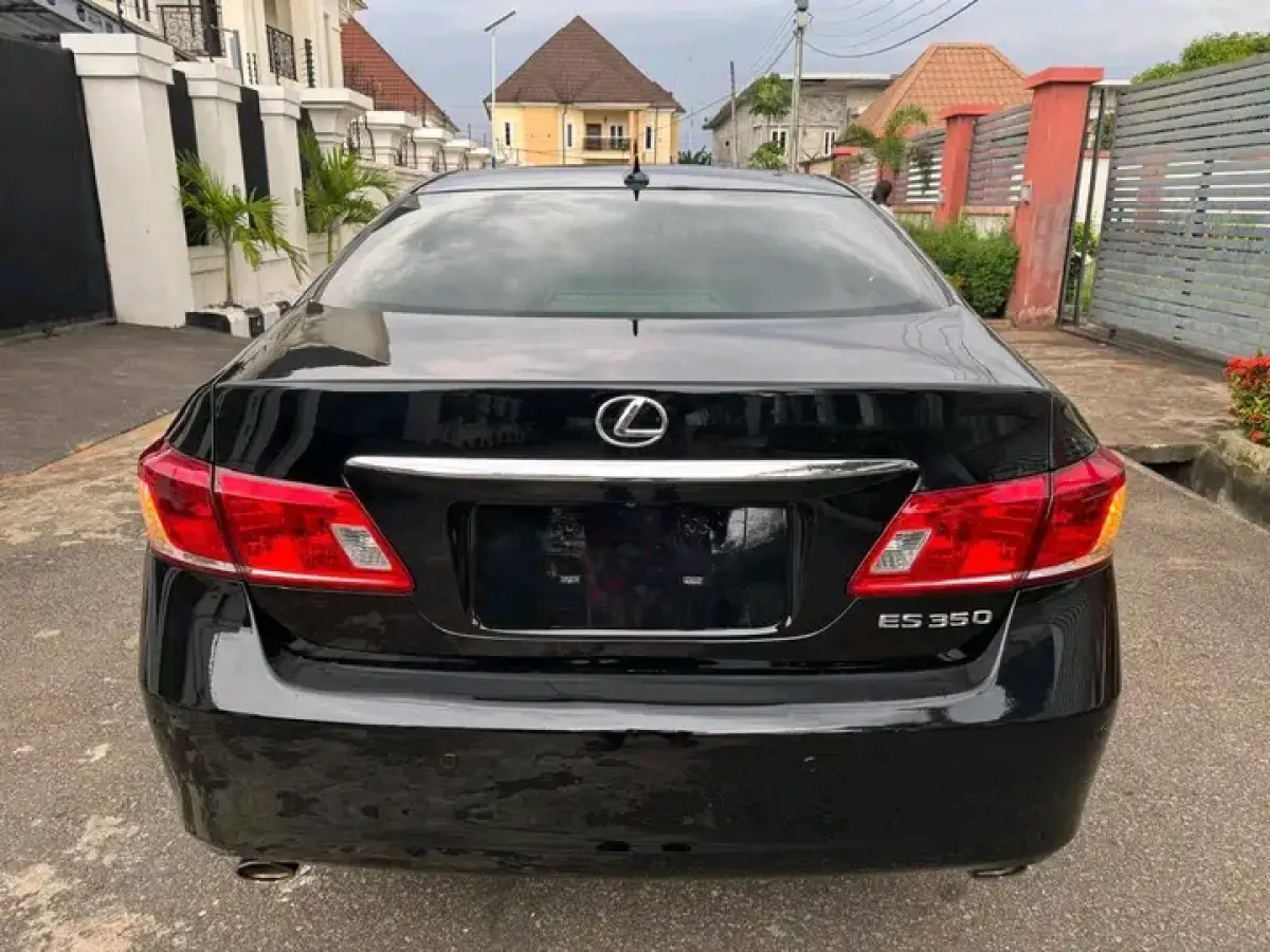 Lexus ES 350 Foreign Used - Image 13