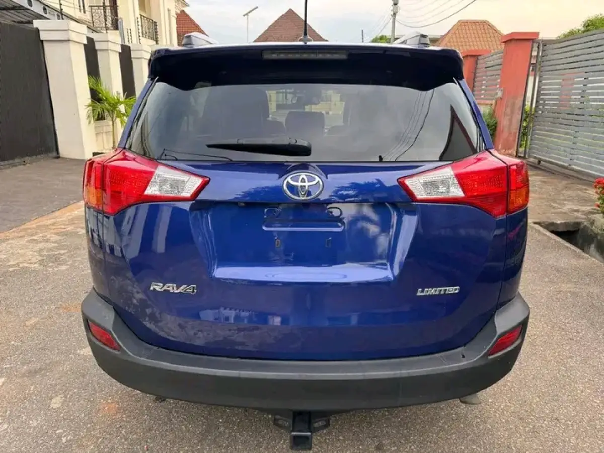 2014 Toyota RAV4 Limited Edition - Image 14