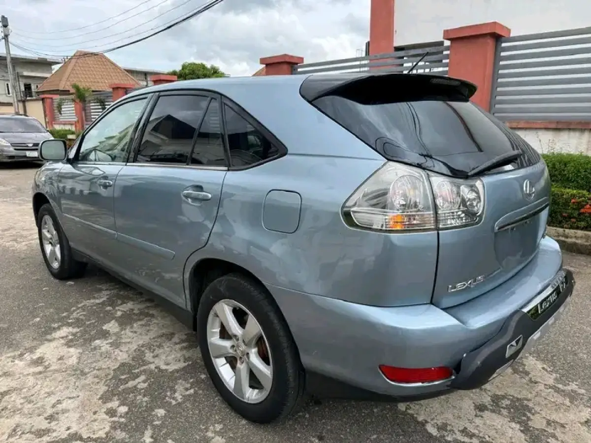 2005 Foreign Used Lexus RX 330 - Image 12