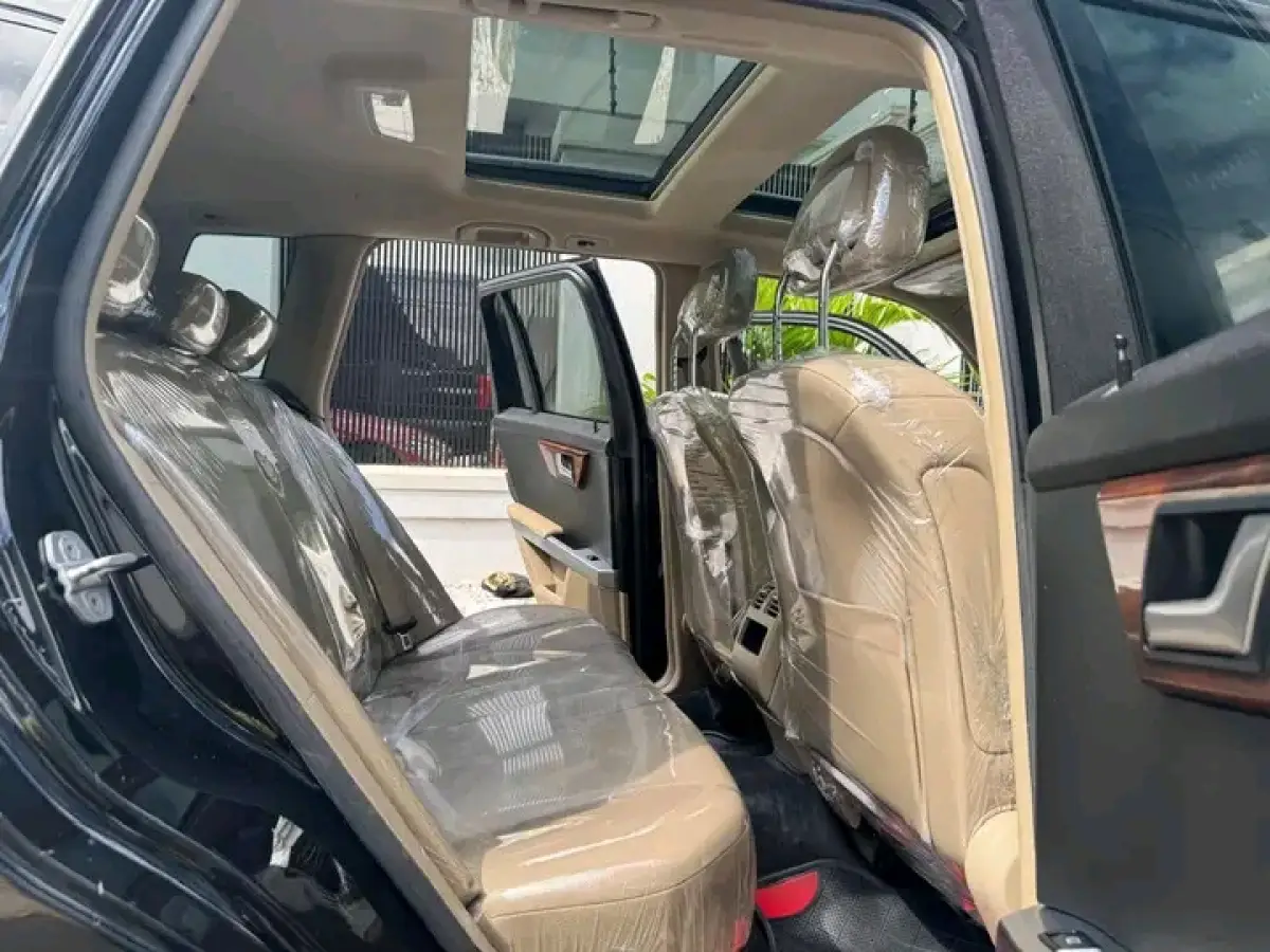 2012 Mercedes Benz GLK 350 - Image 9