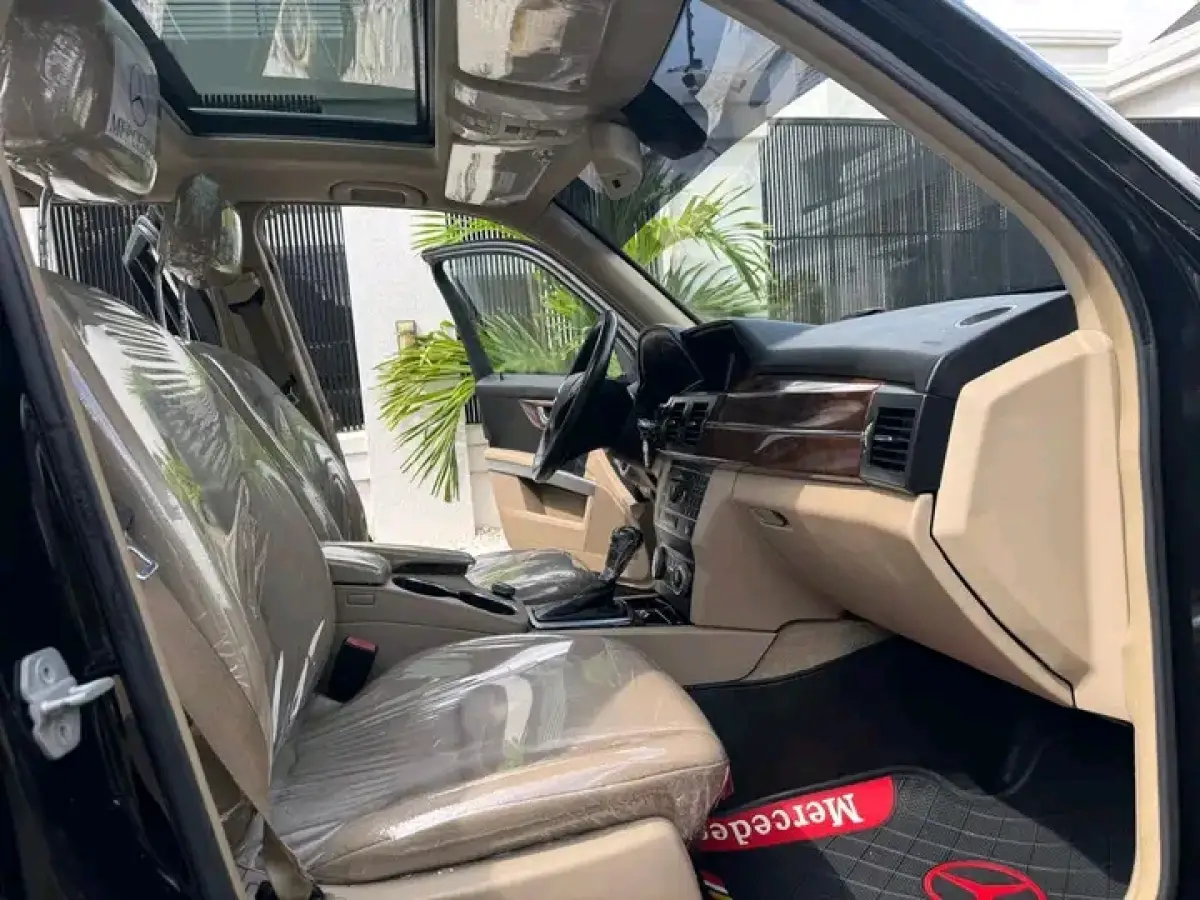 2012 Mercedes Benz GLK 350 - Image 11