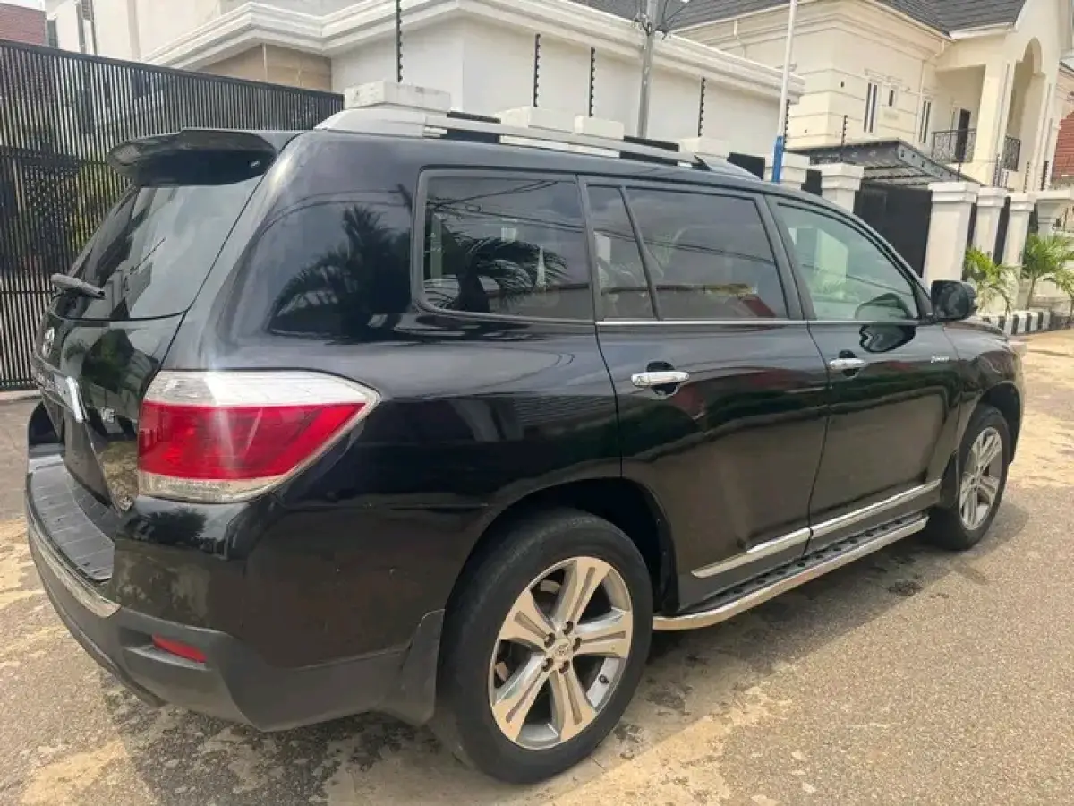 2009 Toyota Highlander Sport Edition - Image 11