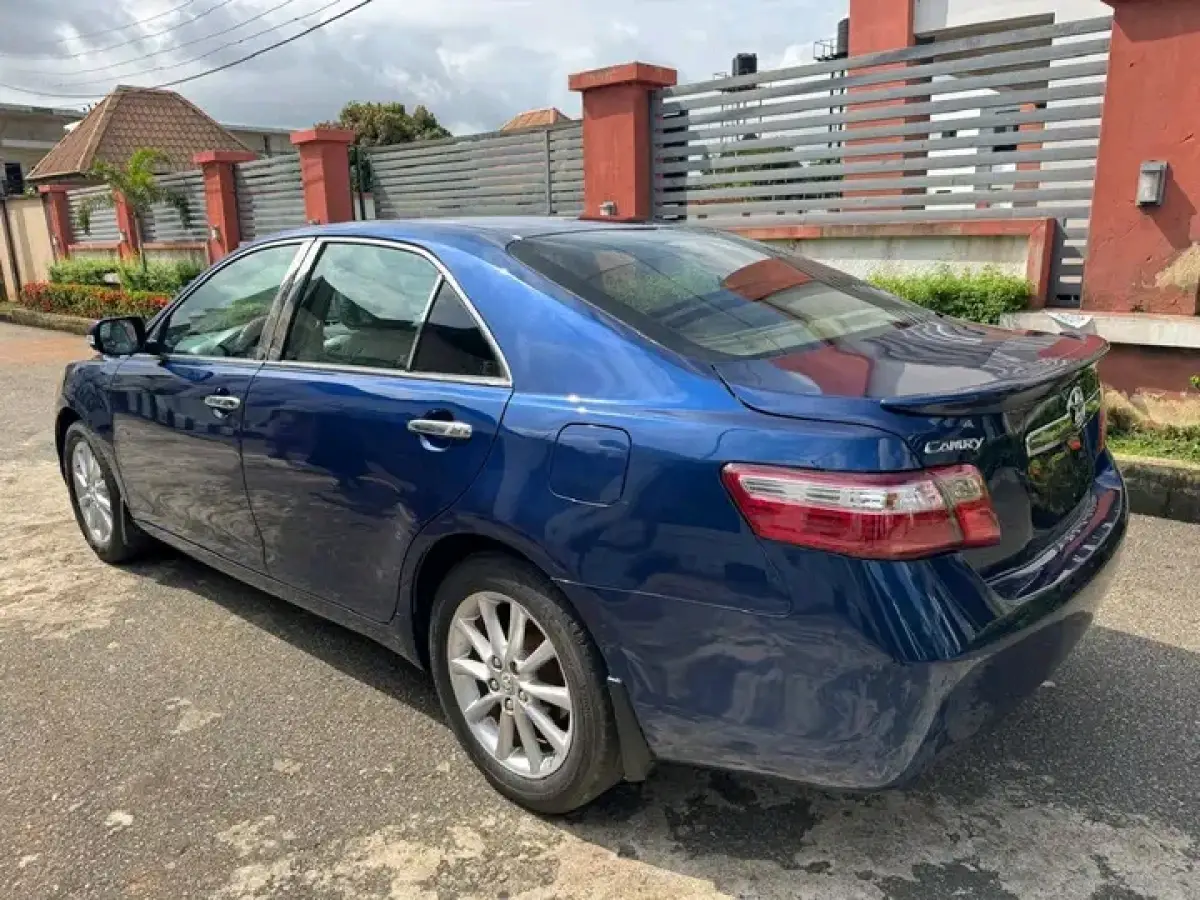 2009 Toyota Camry LE (4PLUGS) - Image 7