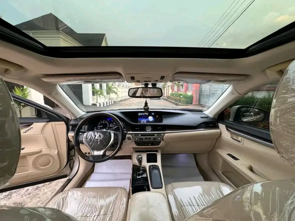 2015 Foreign Used Lexus ES 350 - Image 11