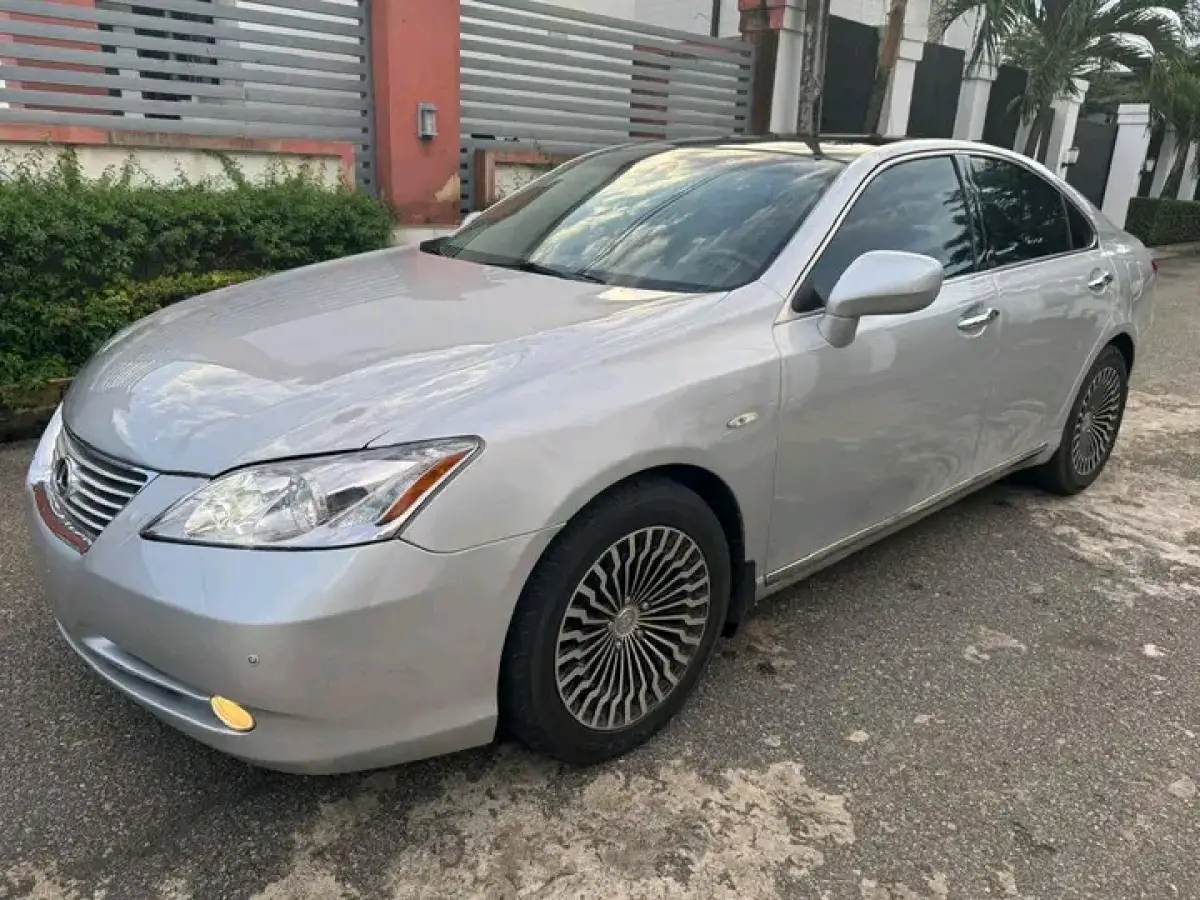 2009 Lexus ES 350 - Image 3