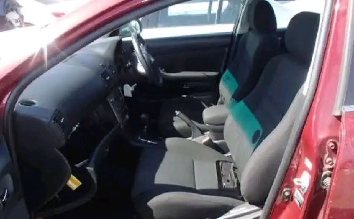 Toyota Avensis - Image 5