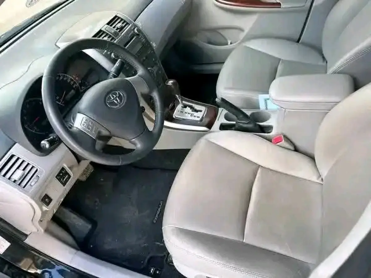 2010 Toyota Corolla - Image 7