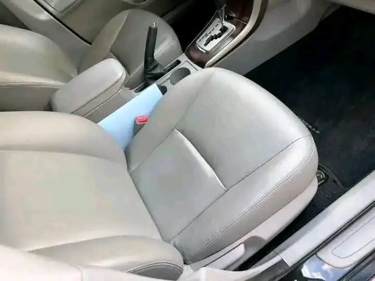 2010 Toyota Corolla - Image 15