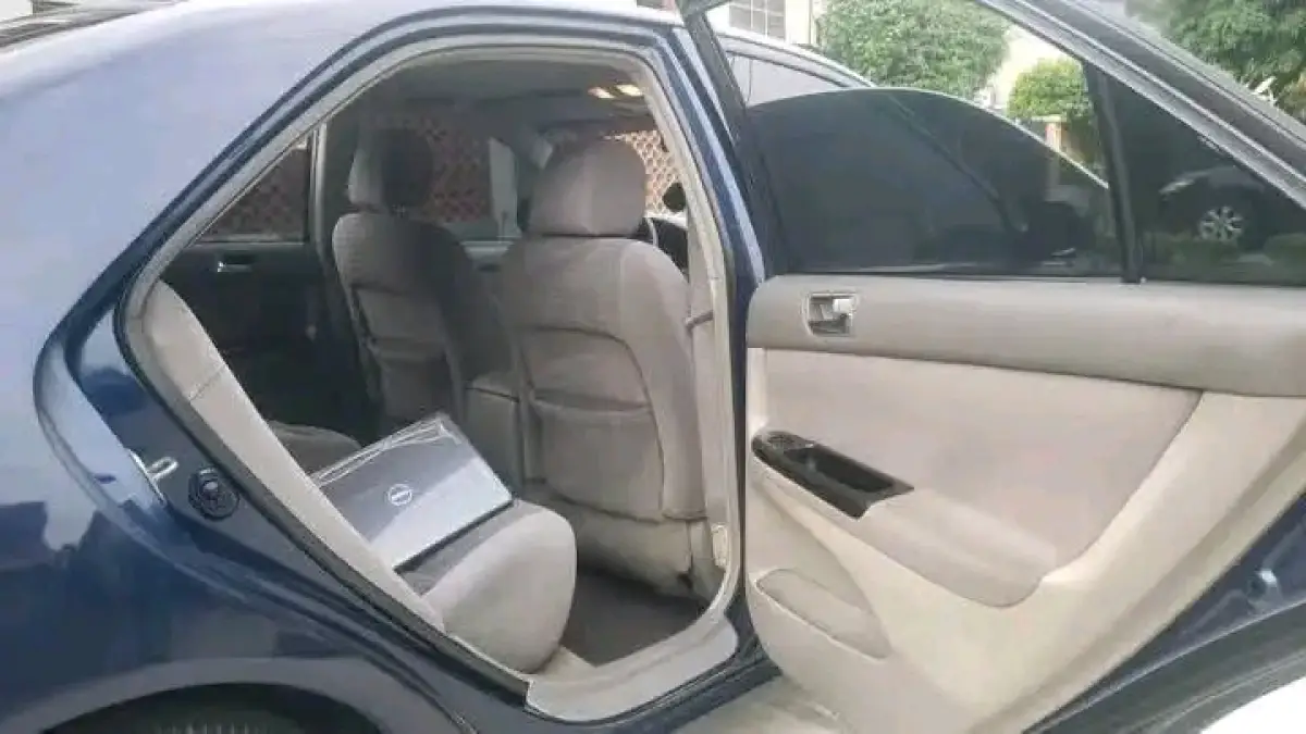 2006 Toyota Camry - Image 9