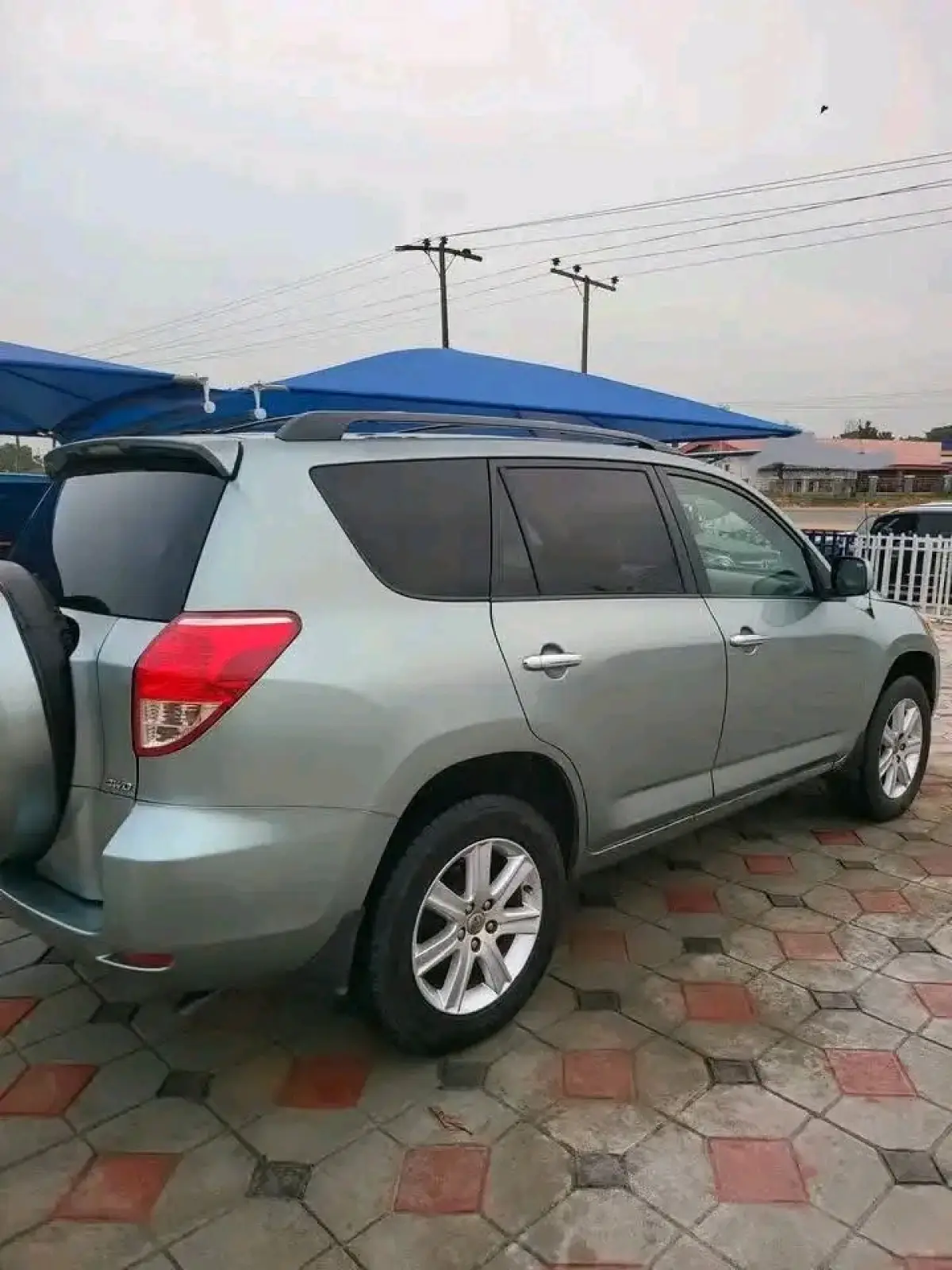 Toyota RAV4 - Image 6