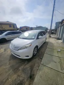 2015 Model Toyota Sienna Le