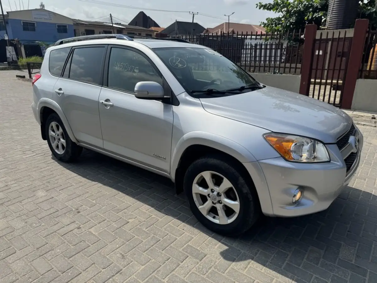 Toyota Rav4 09 Toks Limited - Image 2