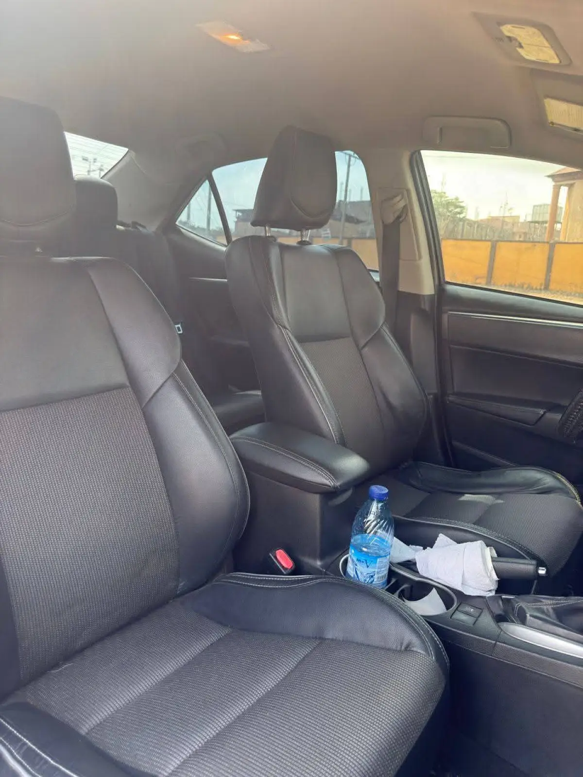 Foreign used Toyota Corolla 2014 full option - Image 5