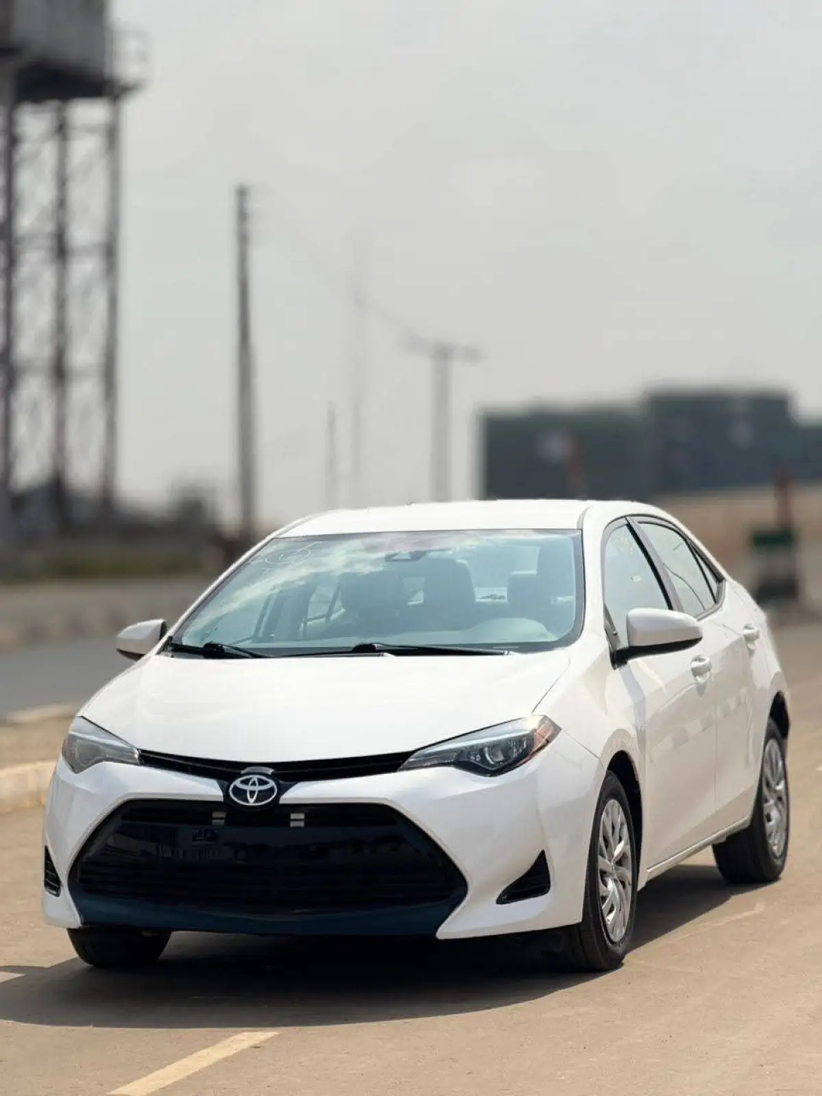 Foreign used Toyota Corolla LE 2017 - Image 5