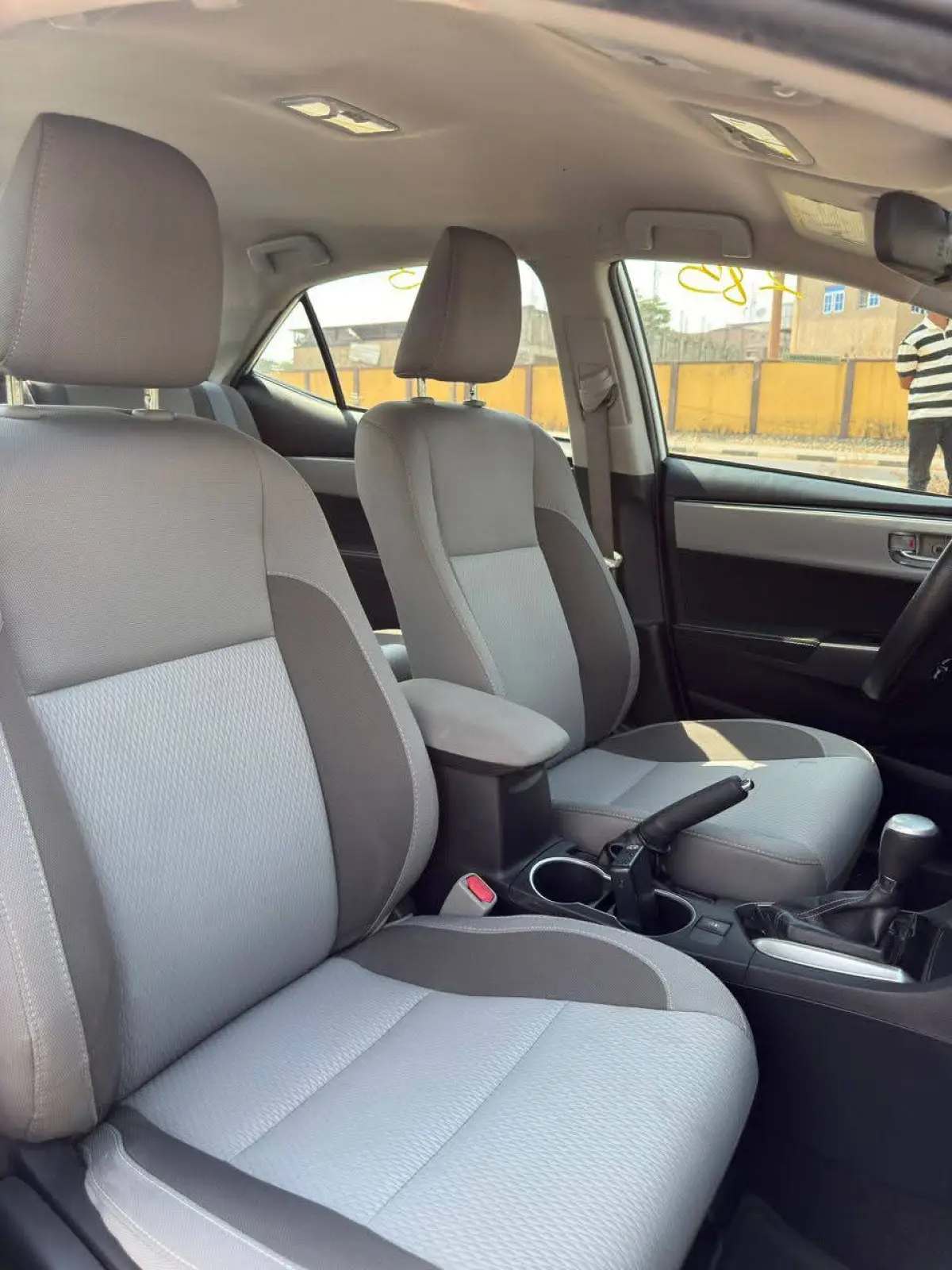 Foreign used Toyota Corolla LE 2017 - Image 8