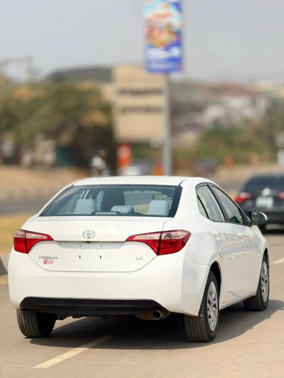Foreign used Toyota Corolla LE 2017 - Image 9