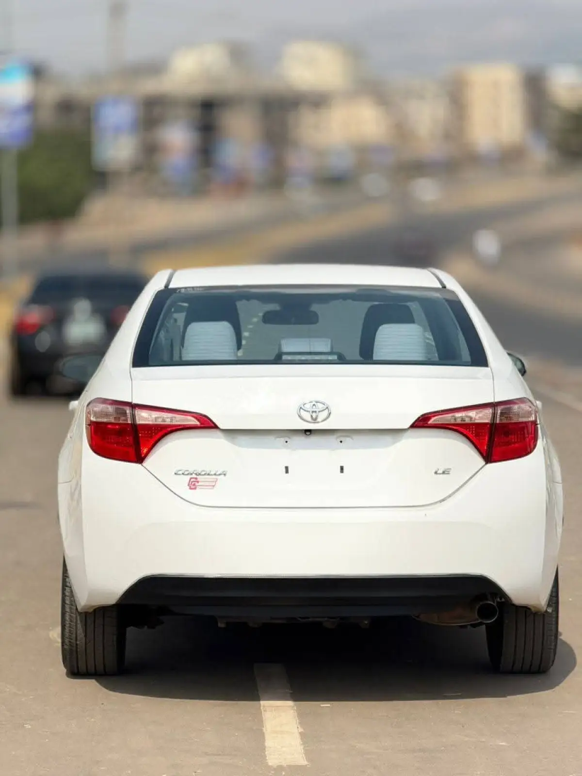 Foreign used Toyota Corolla LE 2017 - Image 11