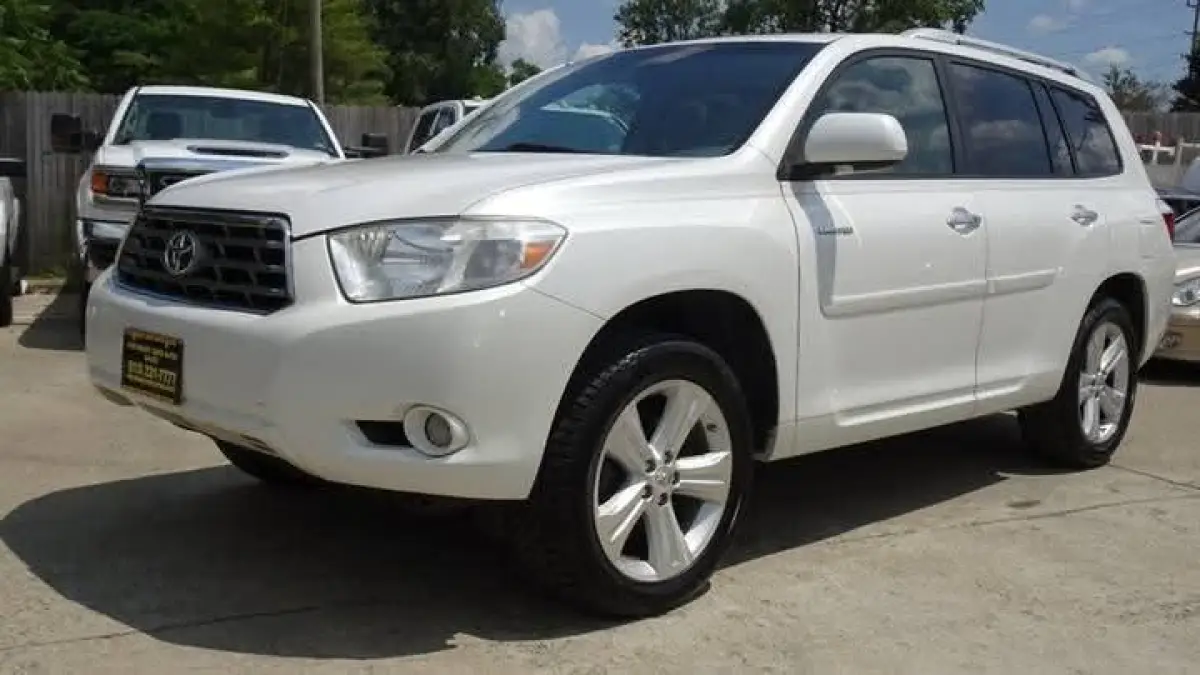 Foreign used Toyota Highlander 2010 - Image 1