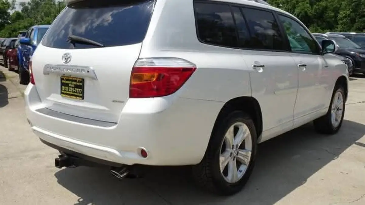Foreign used Toyota Highlander 2010 - Image 7