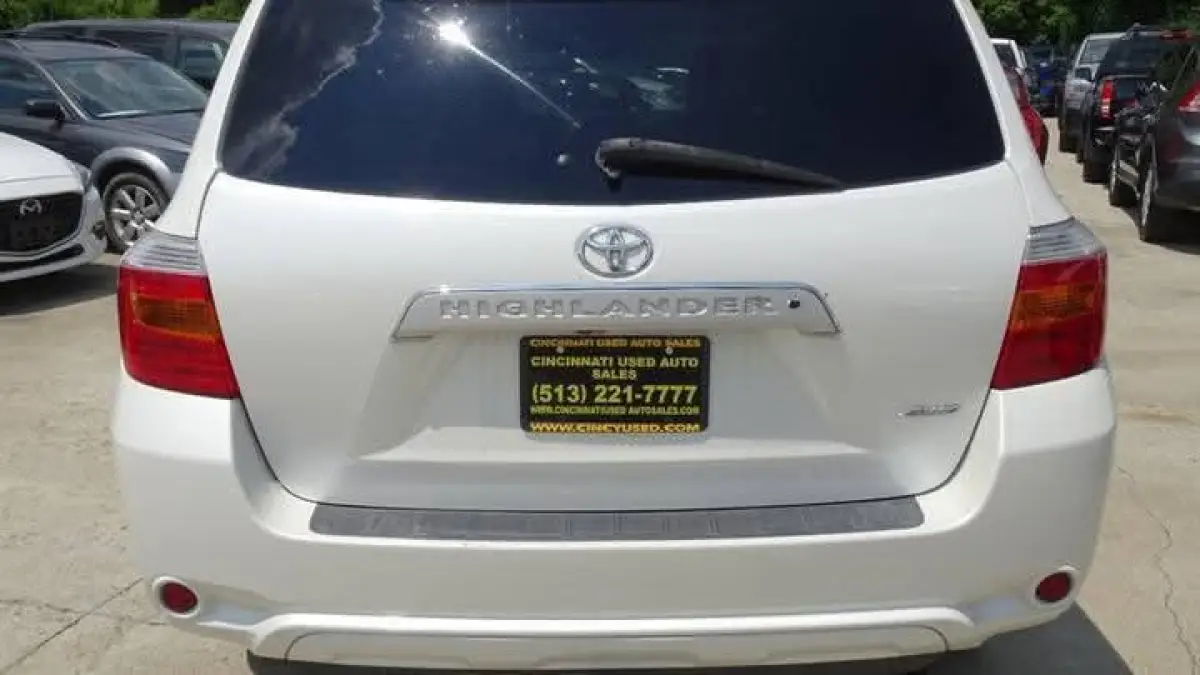 Foreign used Toyota Highlander 2010 - Image 11
