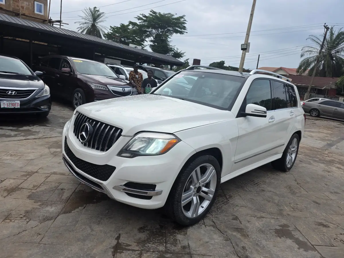 Mercedes Benz GLK350 2014 model - Image 1
