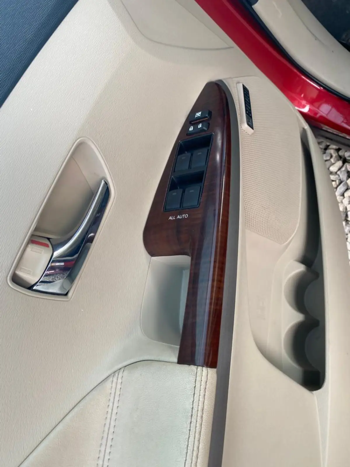 Toyota venza - Image 9