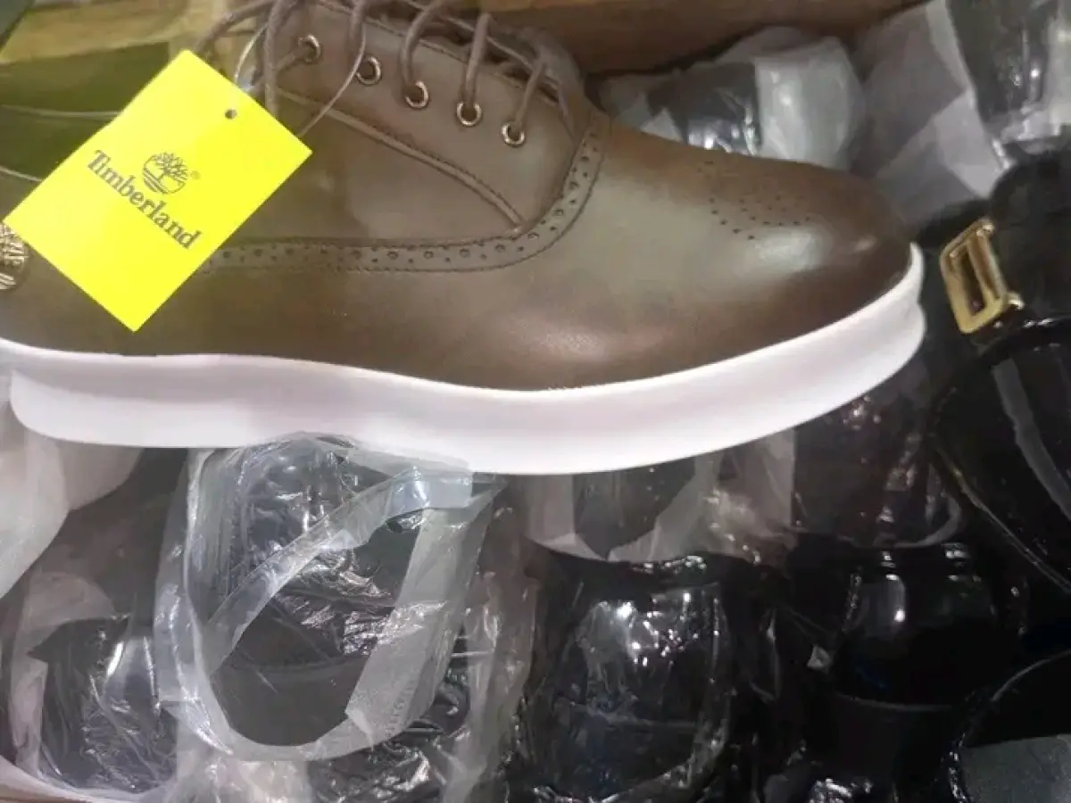 First Class Uk Bale Of Men Shoes - Image 5