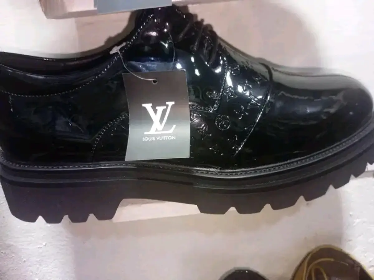 First Class Uk Bale Of Men Shoes - Image 6