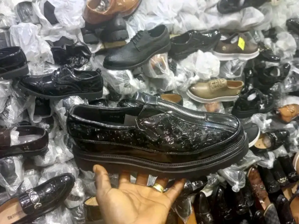 First Class Uk Bale Of Men Shoes - Image 9