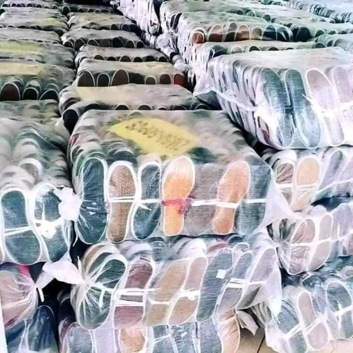 First Class Uk Bale Of Men Shoes - Image 12