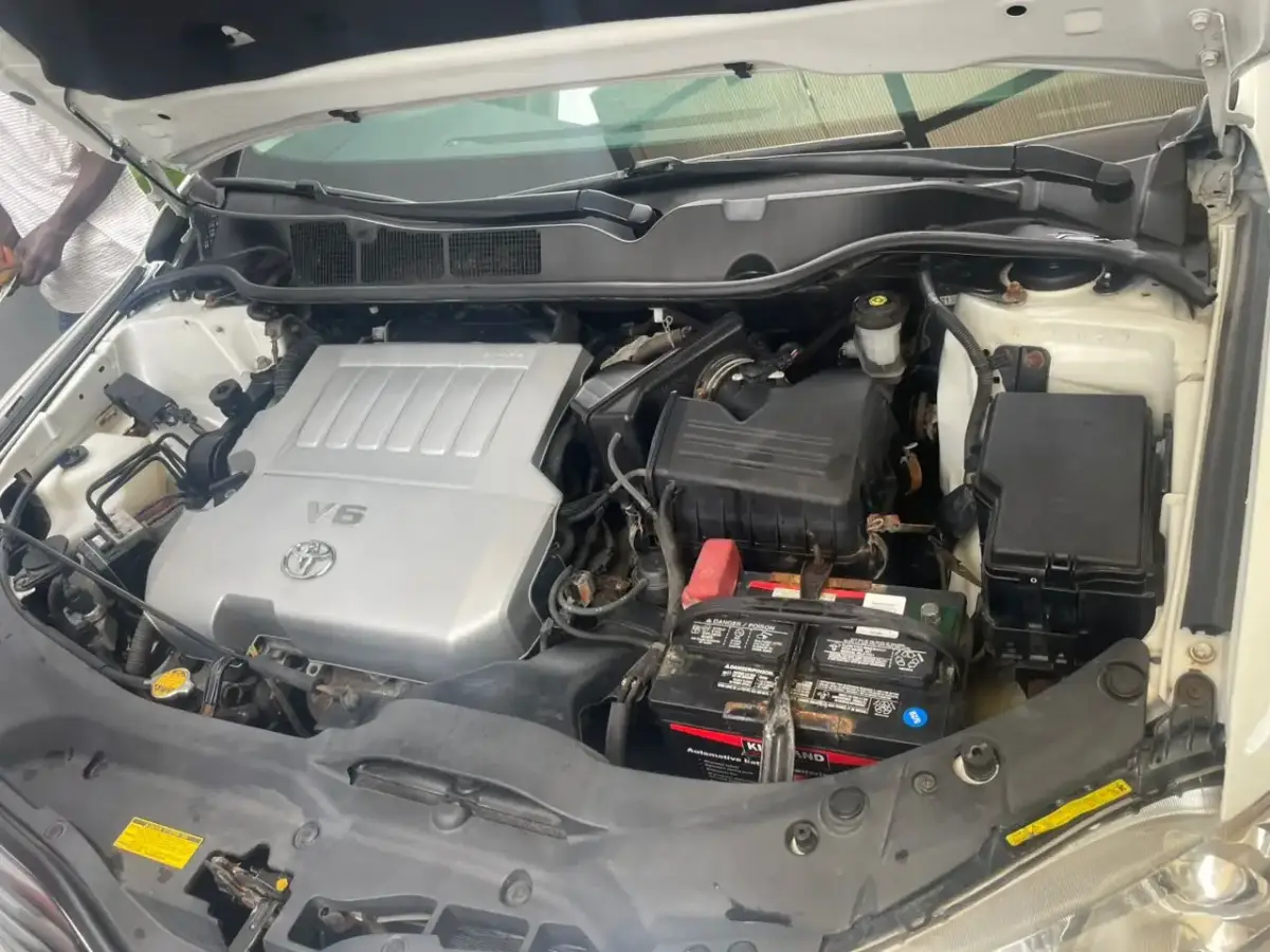 Toyota venza - Image 10