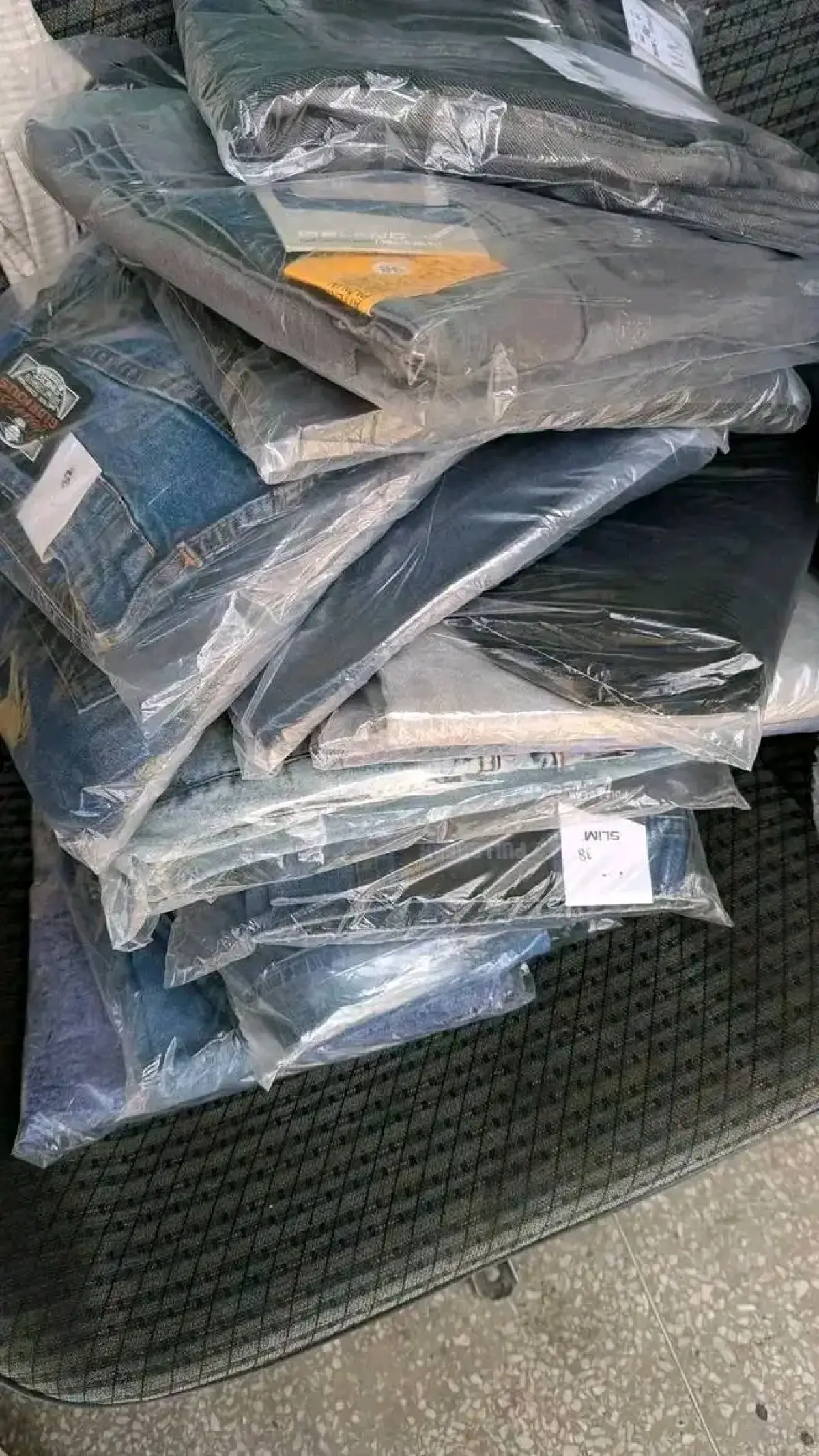 Bale of Men Jeans - Image 3